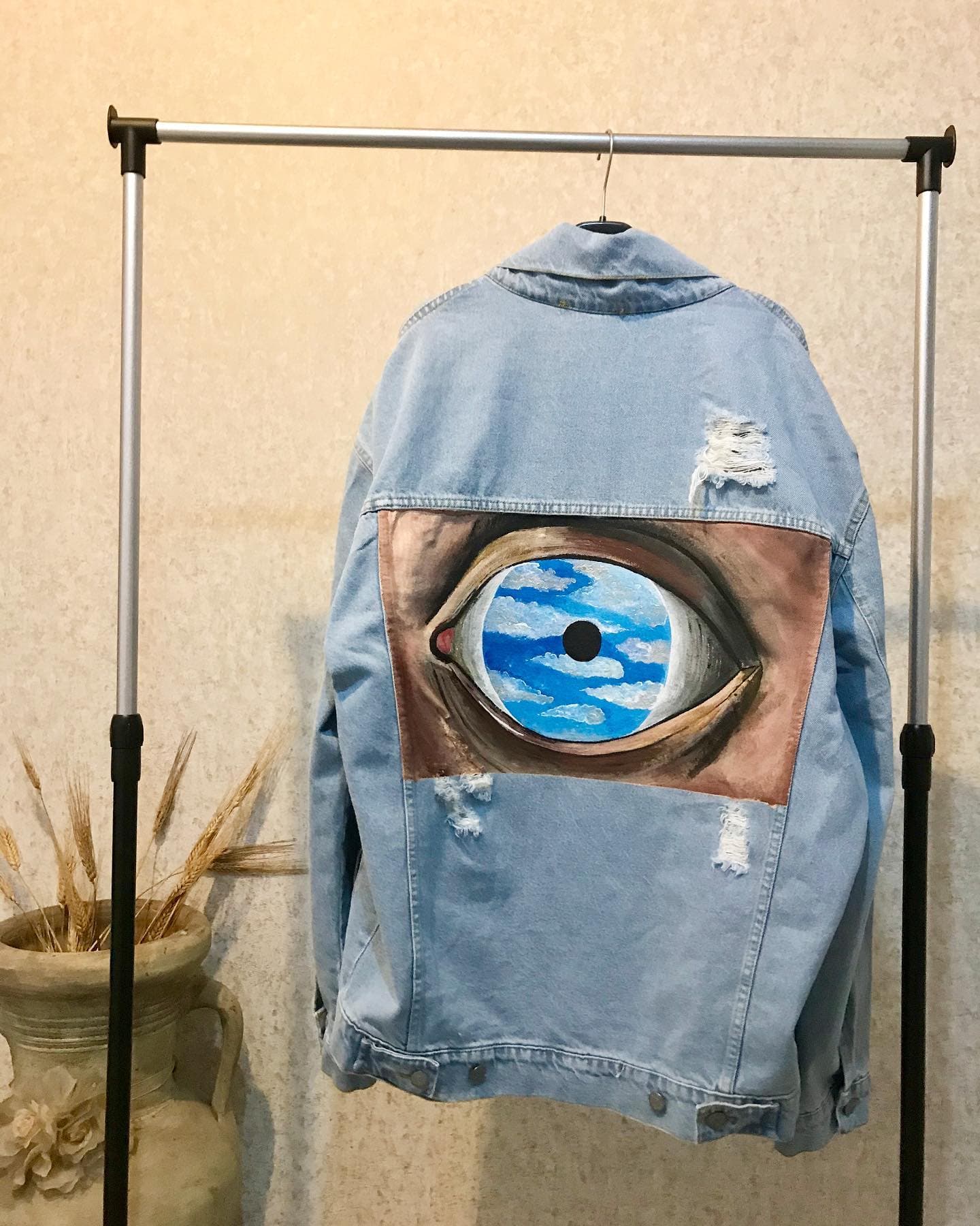 Il falso specchio, Giubbotto in denim